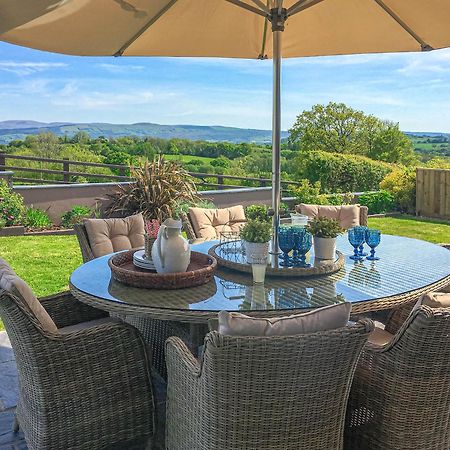 Maes Y Bryn Farmhouse Llanwrda Buitenkant foto